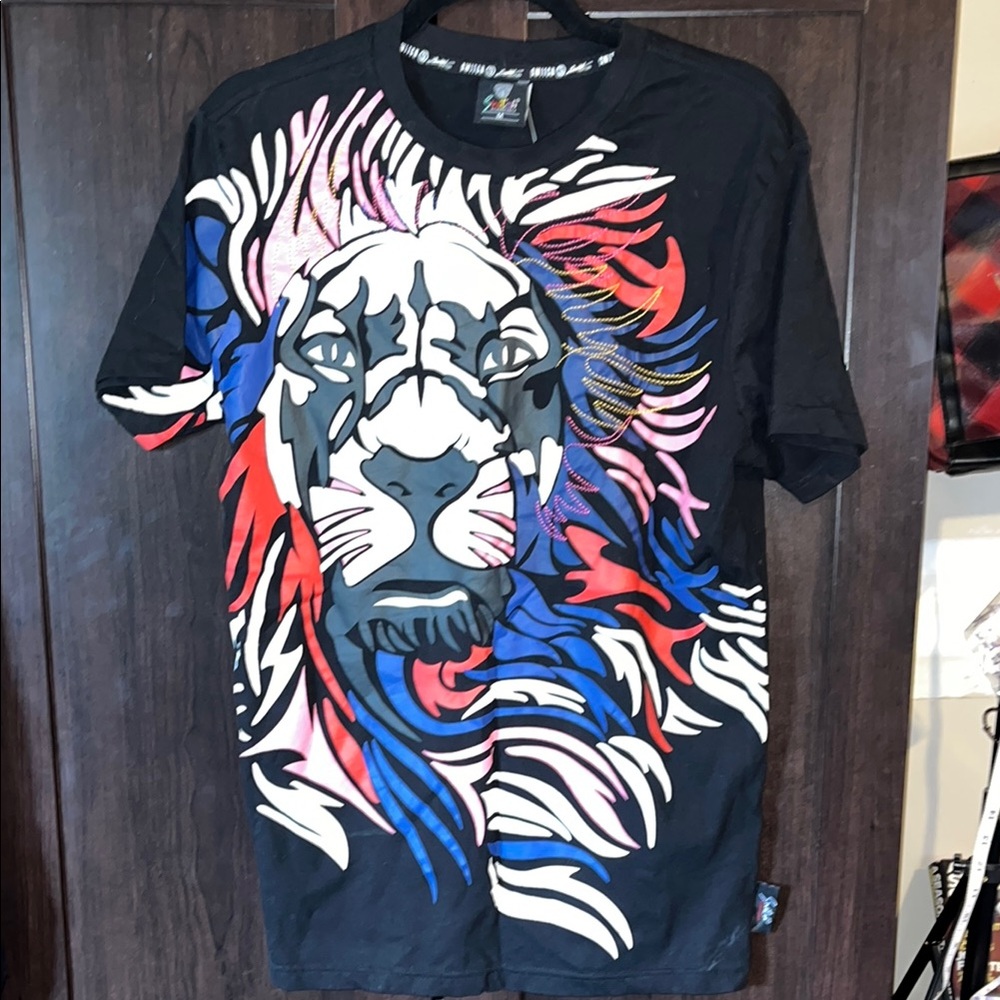 Switch limited edition Black Graphic Lion T-Shirt